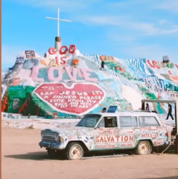 Meet your Posher, Janet - Picture 1 of 1